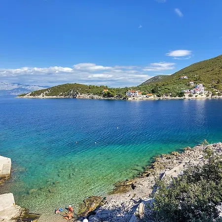 Pokrivenik 10427c Apartment Jelsa (Hvar)